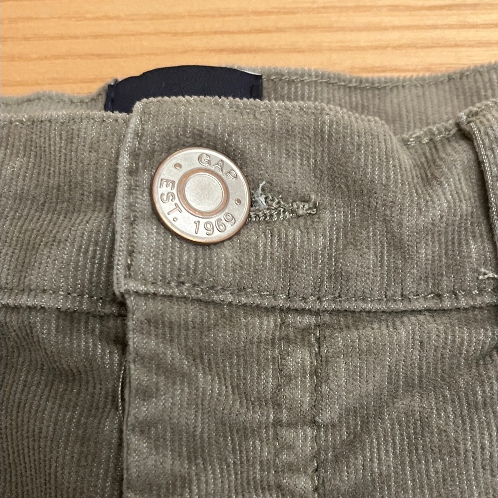 GAP Women's Light Green Jean Shorts Corduroy Women Size 8 - Picture 5 of 8